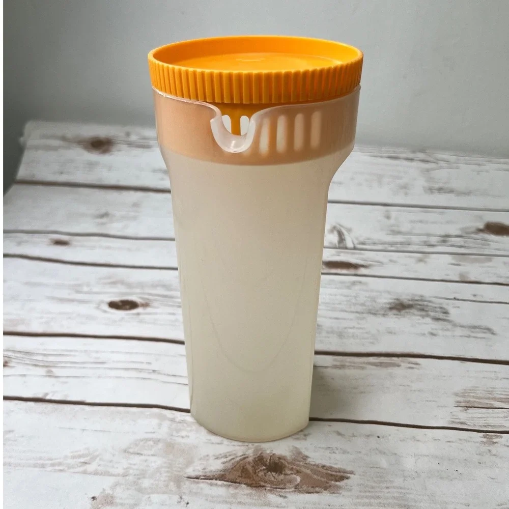 Graloc Juice Pitcher Clear Orange Vintage 32 oz Made In Holland 32oz